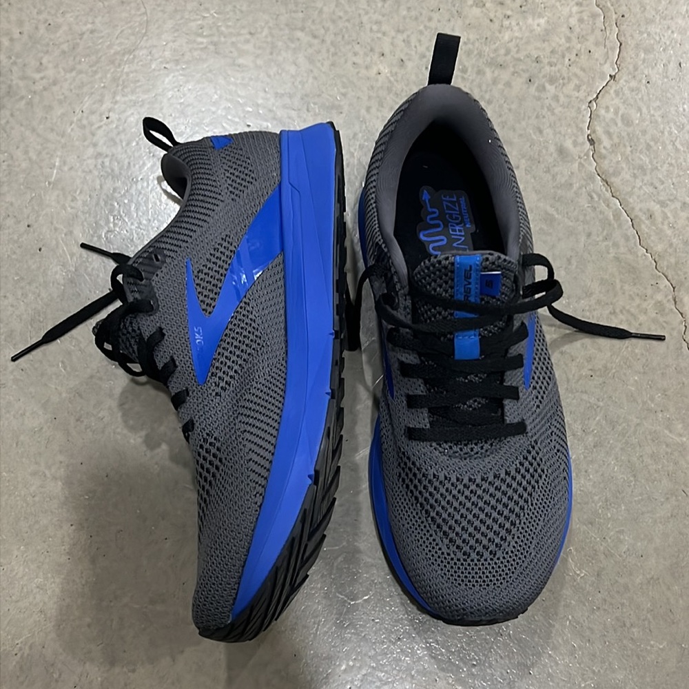 Brooks Revel 5